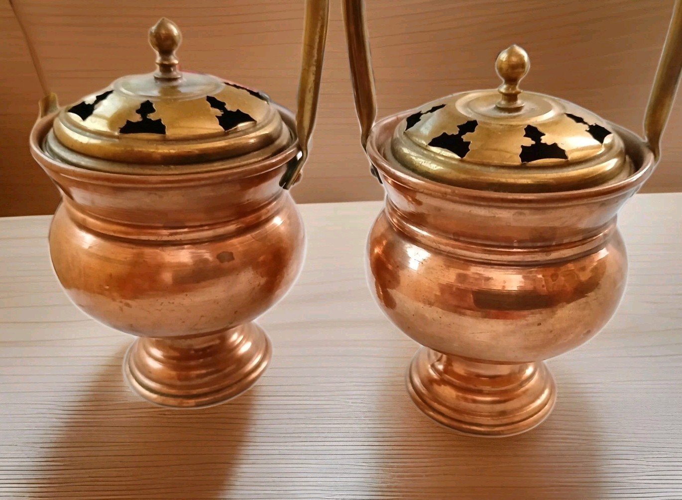 Vintage Pair Vintage Copper Potpourri Simmer Pots with Brass Lids & Swing Handle Vintage Pair Vintage Copper Potpourri Simmer Pots with Brass Lids & Swing Handle
