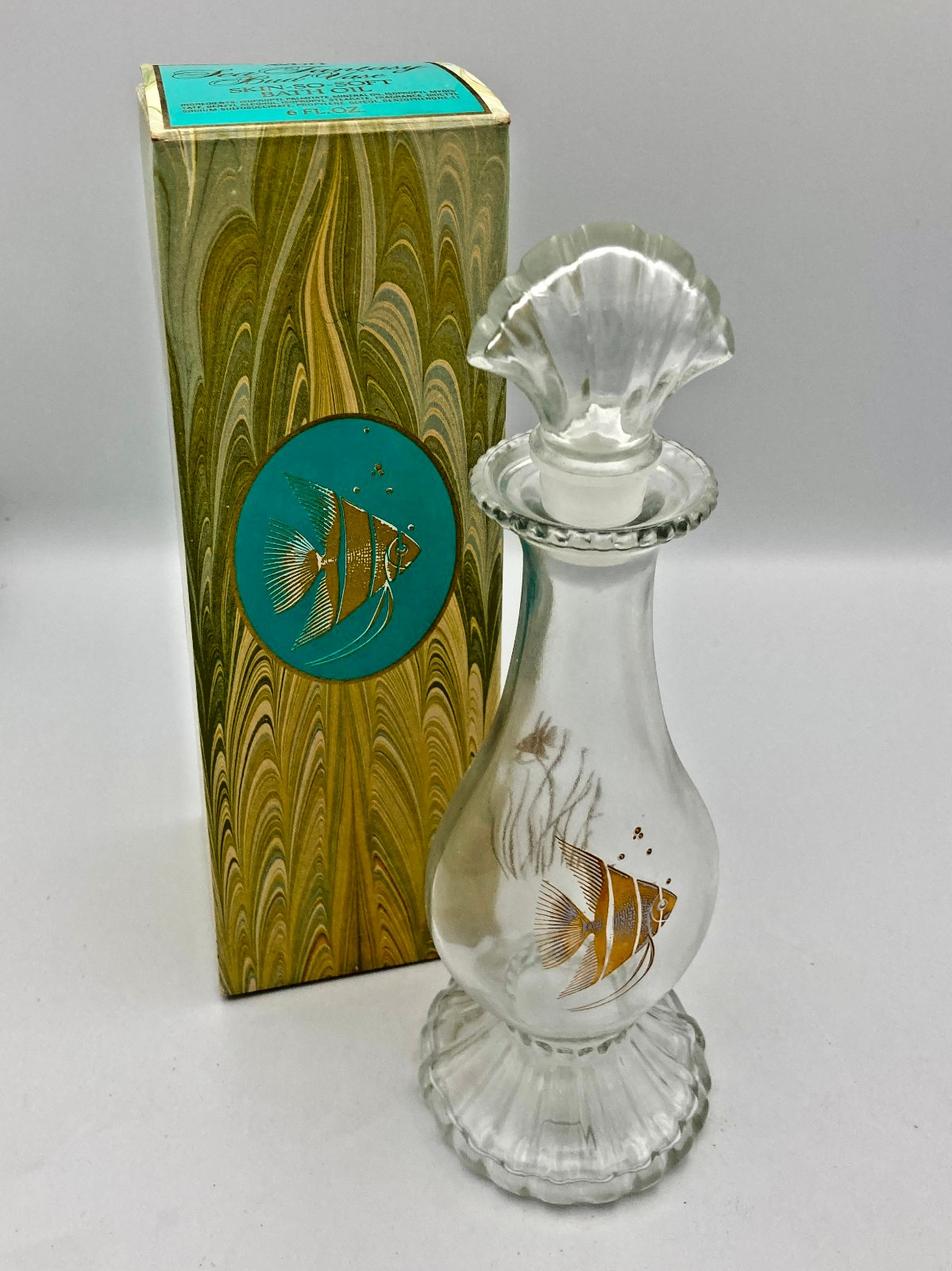 Vintage (1970s) AVON Sea Fantasy Glass Decanter With Original Box Vintage (1970s) AVON Sea Fantasy Glass Decanter With Original Box
