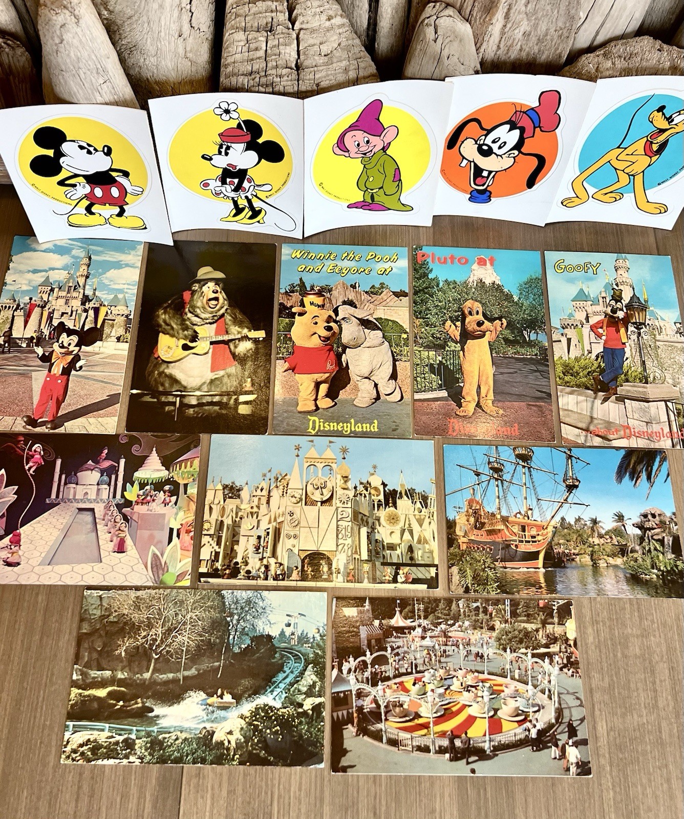 1970’s Disneyland (10) Post Cards (5) Stickers All Purchased On Same Trip (f1) 1970’s Disneyland (10) Post Cards (5) Stickers All Purchased On Same Trip (f1)