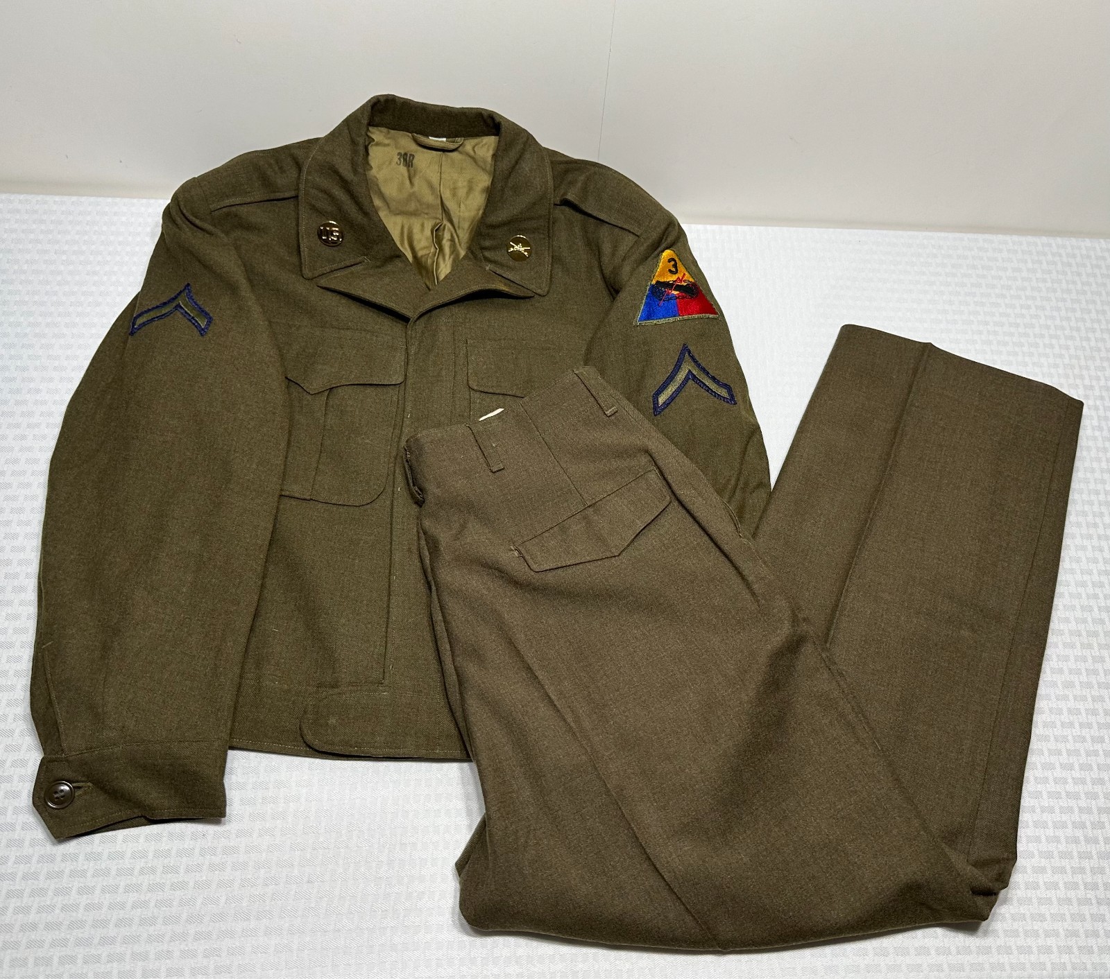 Vtg 40's WWII 2 PC US 3rd Armored Division Ike Jacket 38R Wool Uniform Pant Set Vtg 40's WWII 2 PC US 3rd Armored Division Ike Jacket 38R Wool Uniform Pant Set