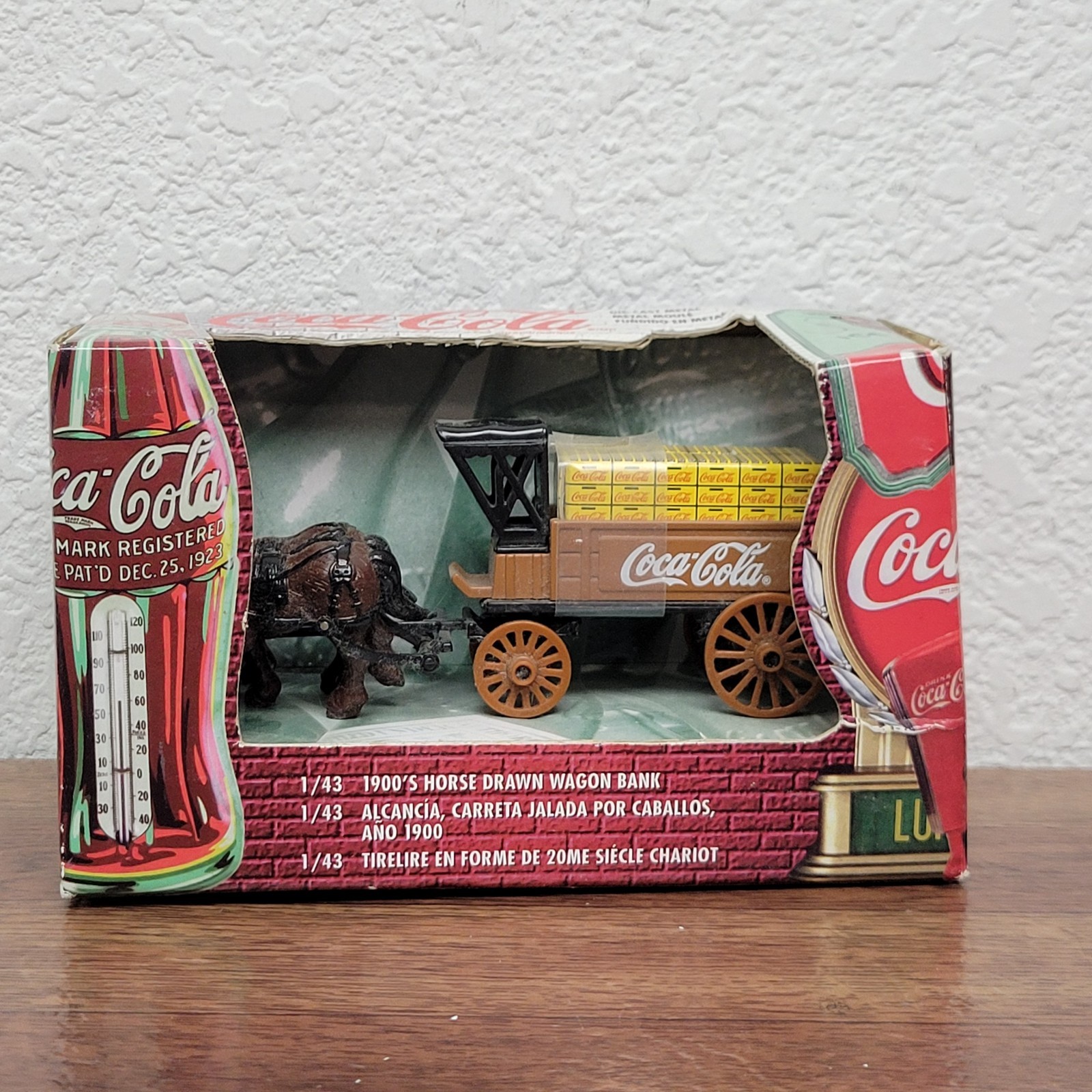 1999 Coca-Cola Die Cast Metal 1900's Horse Drawn Wagon Bank. Unopened 1999 Coca-Cola Die Cast Metal 1900's Horse Drawn Wagon Bank. Unopened