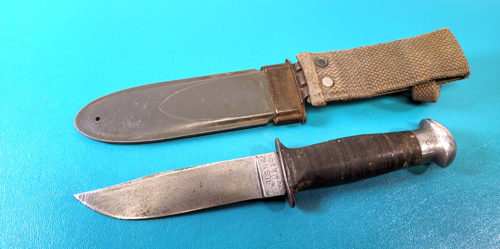 Early WWII US Navy Robeson Shuredge Mark 1 Fighting Knife + USN Sheath TR1385