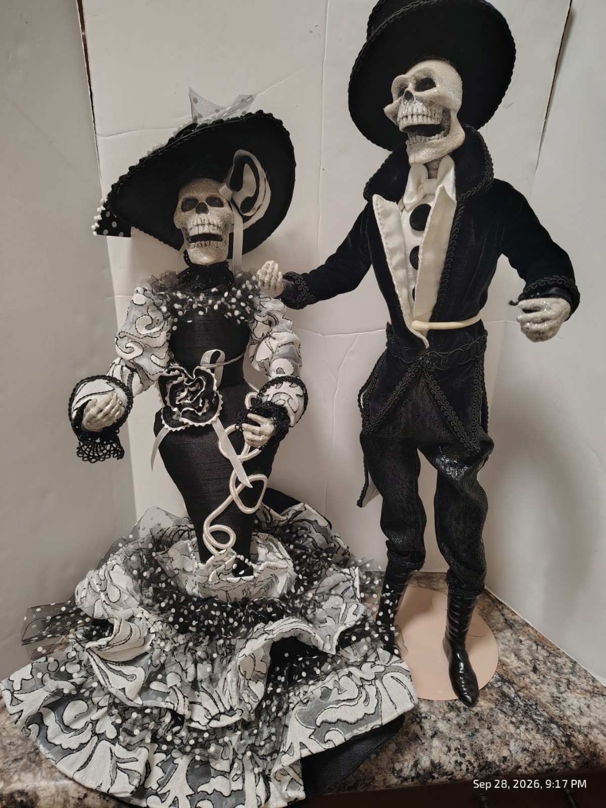 katherine's collection halloween/Dia De Los Muerlos blk/white/skeleton couple katherine's collection halloween/Dia De Los Muerlos blk/white/skeleton couple