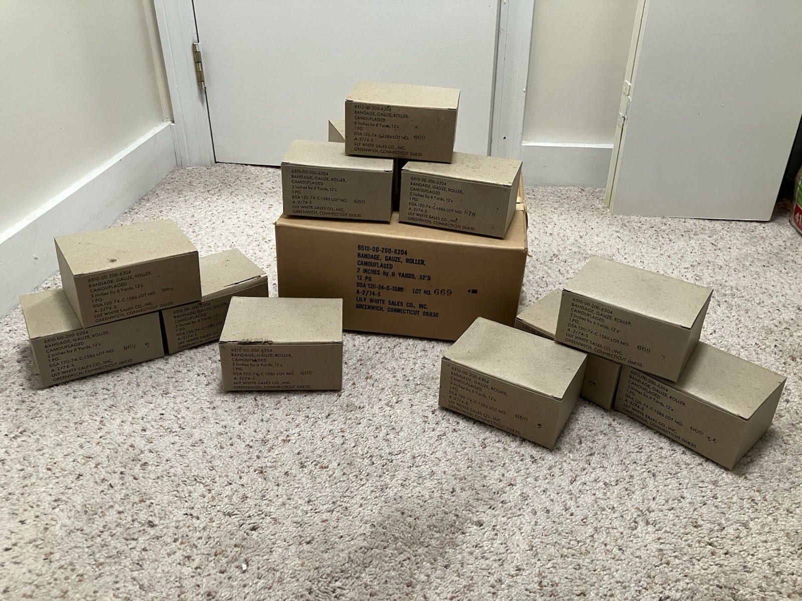 US Vietnam-Era Original Gauze Bandage-12 Cases-Total 144 Bandages-NOS-Sealed US Vietnam-Era Original Gauze Bandage-12 Cases-Total 144 Bandages-NOS-Sealed