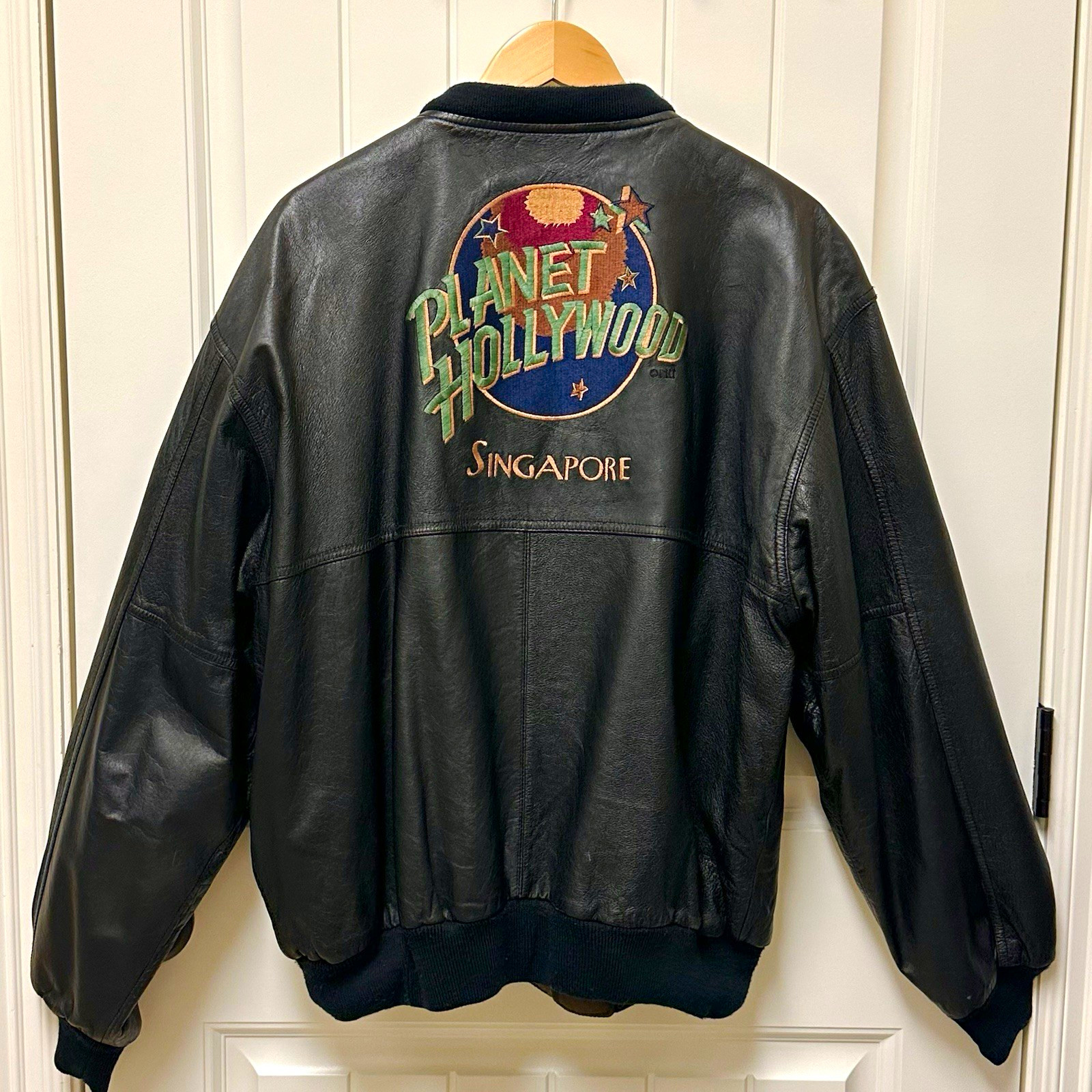Planet Hollywood Vintage Reversible Black Leather Jacket Singapore Embroidered Planet Hollywood Vintage Reversible Black Leather Jacket Singapore Embroidered
