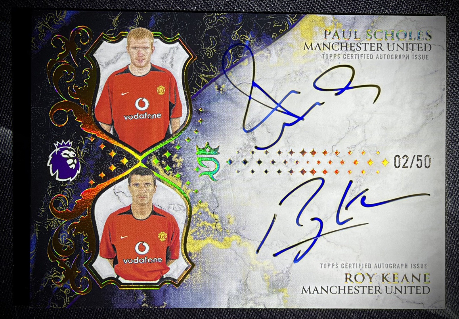 2025-26 Topps Royalty Paul Scholes & Roy Keane Crown Duals Auto Gold /50 2025-26 Topps Royalty Paul Scholes & Roy Keane Crown Duals Auto Gold /50