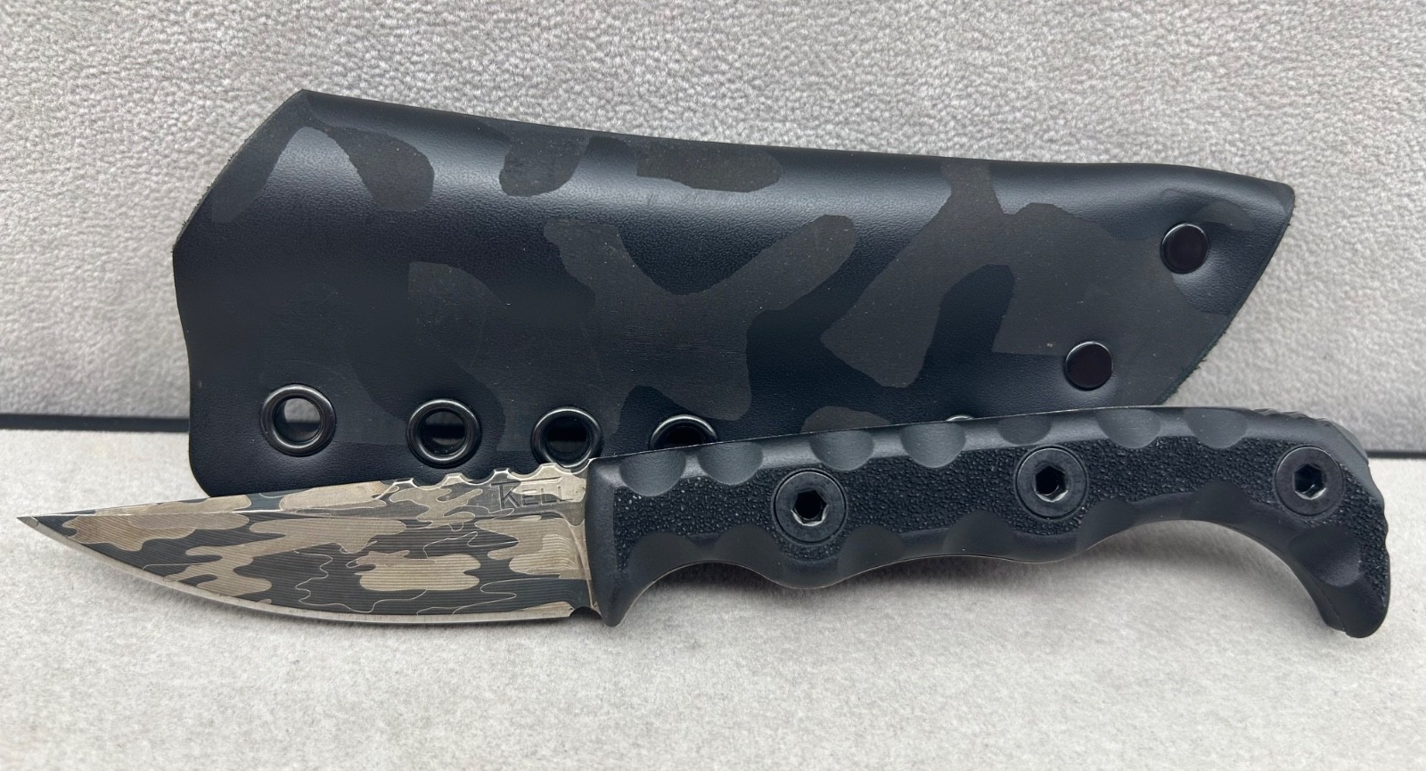 Tkell Agent 004 Knife - Special Edition Camo - 80CRV2 Tkell Agent 004 Knife - Special Edition Camo - 80CRV2