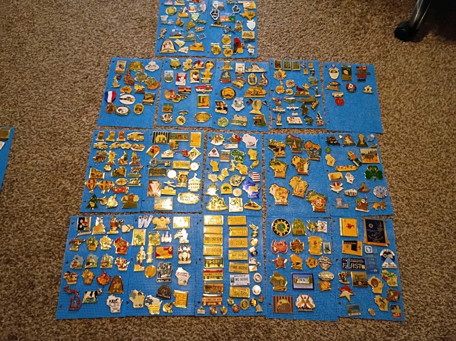 Lions Club Pins Huge Lot 300 + pins estate sale find amazing collection Most WI Lions Club Pins Huge Lot 300 + pins estate sale find amazing collection Most WI