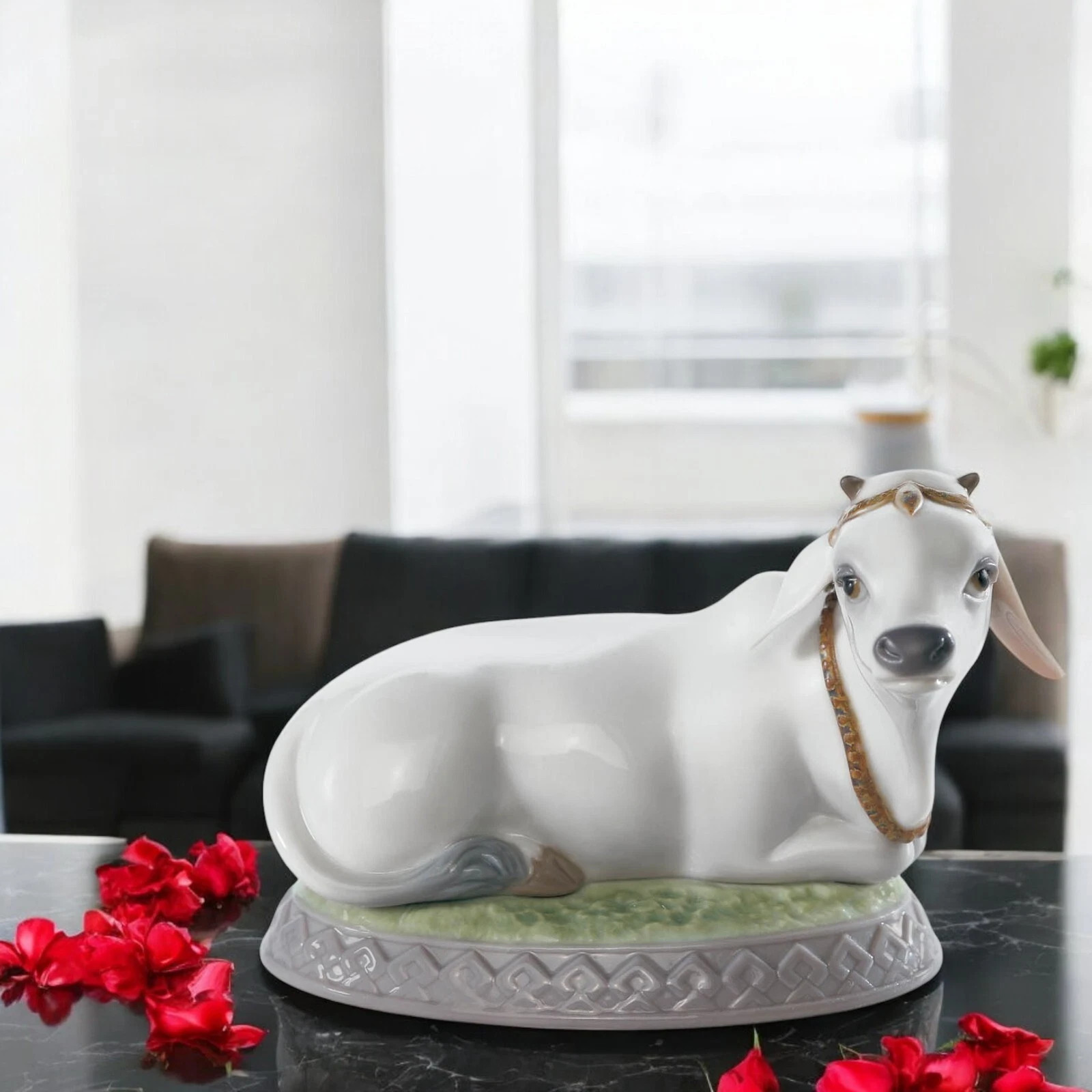 LLADRO SACRED COW FIGURINE #8123 BRAND NIB HINDUISM RELIGIOUS WHITE SAVE$$ F/SH LLADRO SACRED COW FIGURINE #8123 BRAND NIB HINDUISM RELIGIOUS WHITE SAVE$$ F/SH