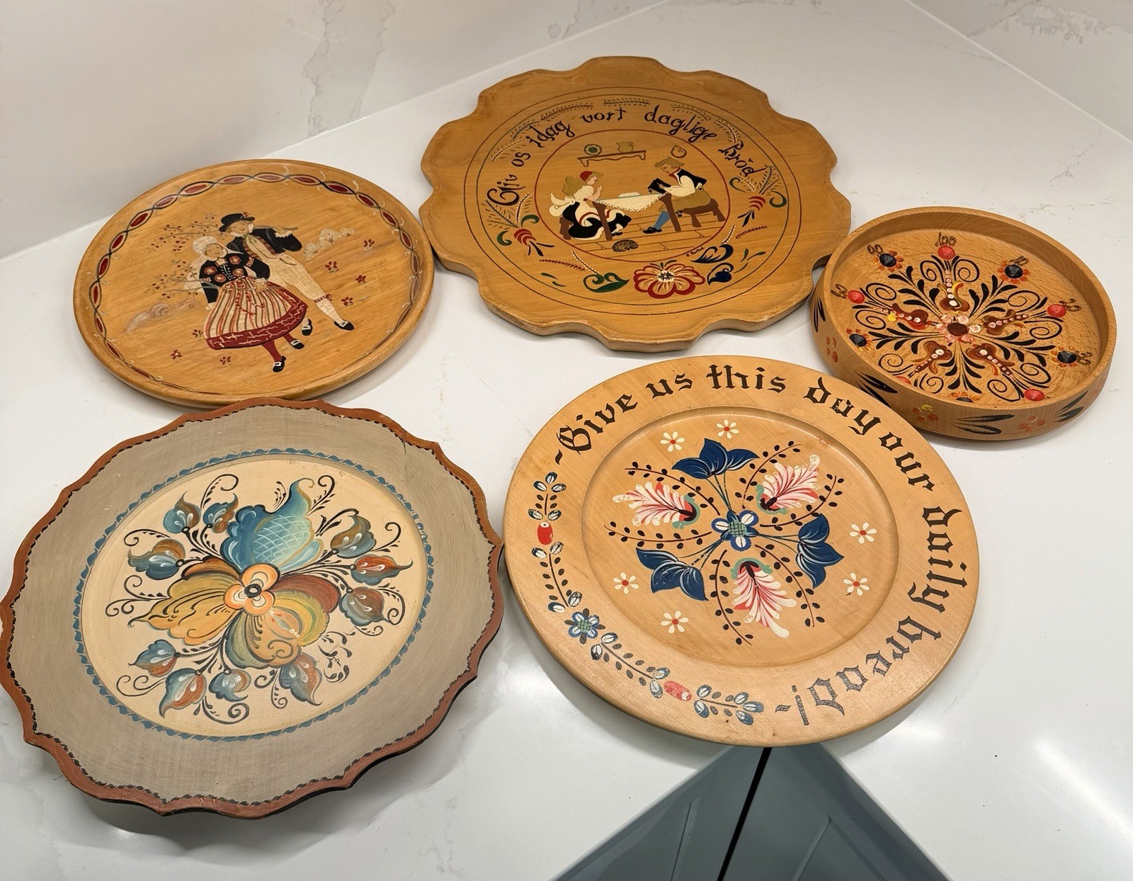 Vtg Scandinavian Rosemaling Hand Painted Wood Plates Lot 5 Norwegian Folk Art Vtg Scandinavian Rosemaling Hand Painted Wood Plates Lot 5 Norwegian Folk Art