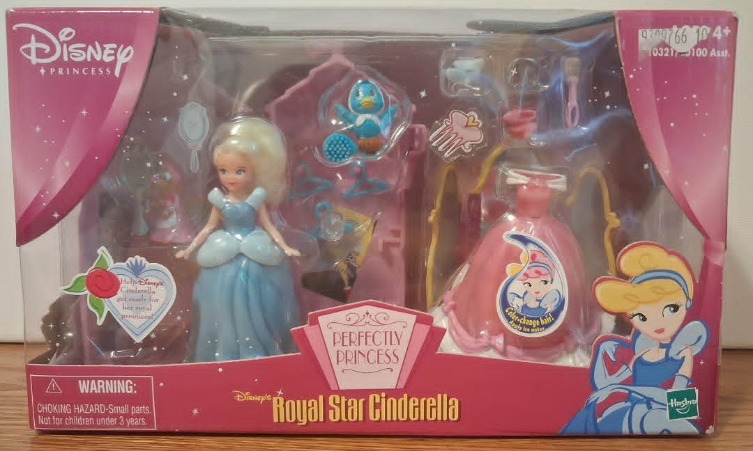 Vintage Hasbro Disney Princess Royal Star Cinderella Doll Playset (NIB) Vintage Hasbro Disney Princess Royal Star Cinderella Doll Playset (NIB)