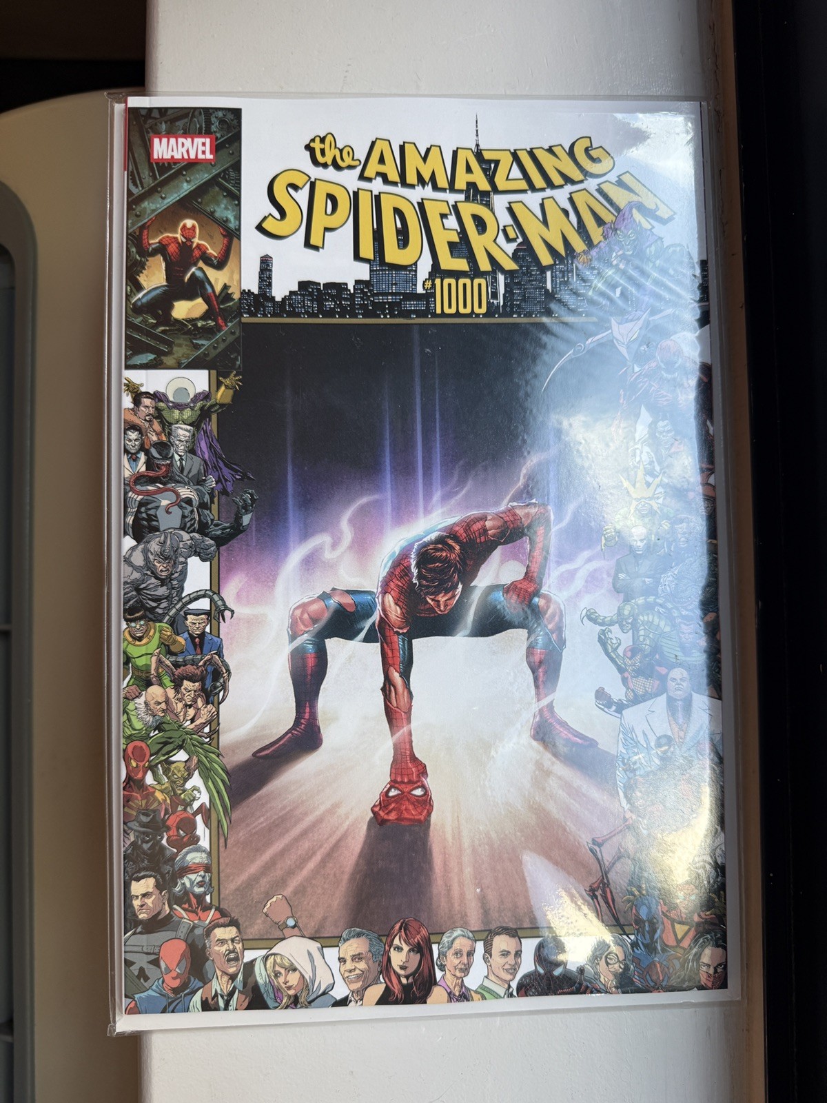 The Amazing Spiderman #1000 Mico Suayan Trade Nycc 2026 IN HAND The Amazing Spiderman #1000 Mico Suayan Trade Nycc 2026 IN HAND