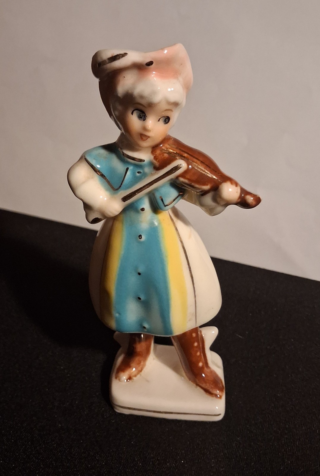 Vintage WDC Original Creation Japan Figurine Girl Playing Violin 
