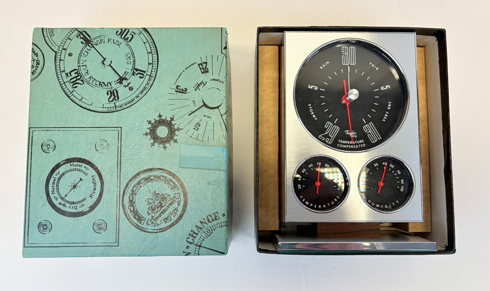 Vintage Taylor Director I Desk Barometer 6514 Stormoscope NOS w/ Box Papers NICE Vintage Taylor Director I Desk Barometer 6514 Stormoscope NOS w/ Box Papers NICE