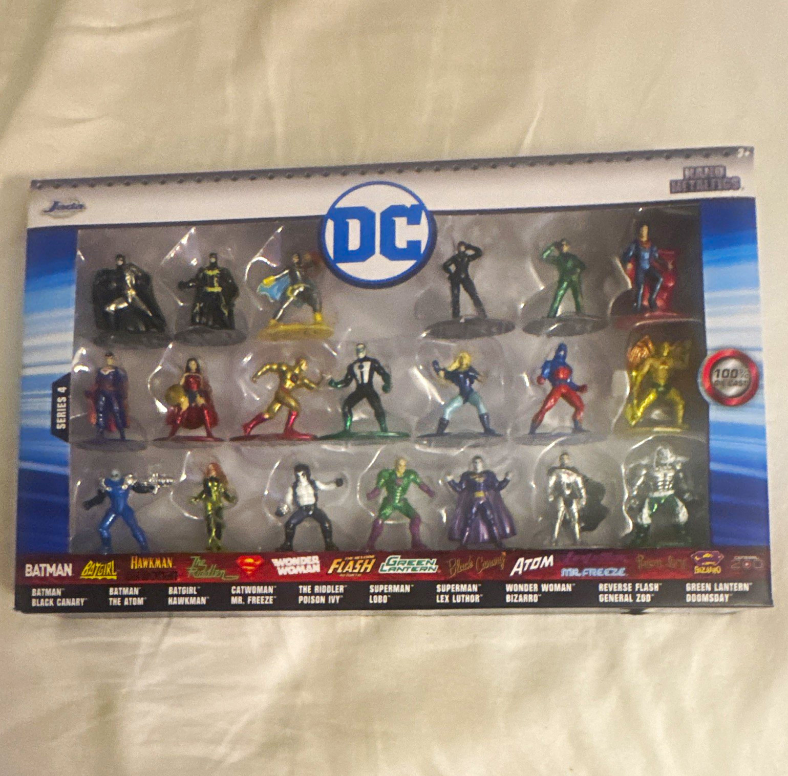 Jada Toys DC Nano Metalfigs Series 4 20-Pack Die-Cast Batman Superman Set Jada Toys DC Nano Metalfigs Series 4 20-Pack Die-Cast Batman Superman Set