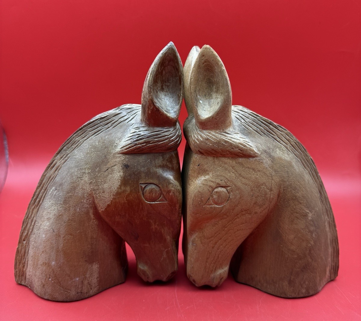 RARE Vintage Carved Horsehead Bookends Signed By Watty Chiltoskie Cherokee NC RARE Vintage Carved Horsehead Bookends Signed By Watty Chiltoskie Cherokee NC