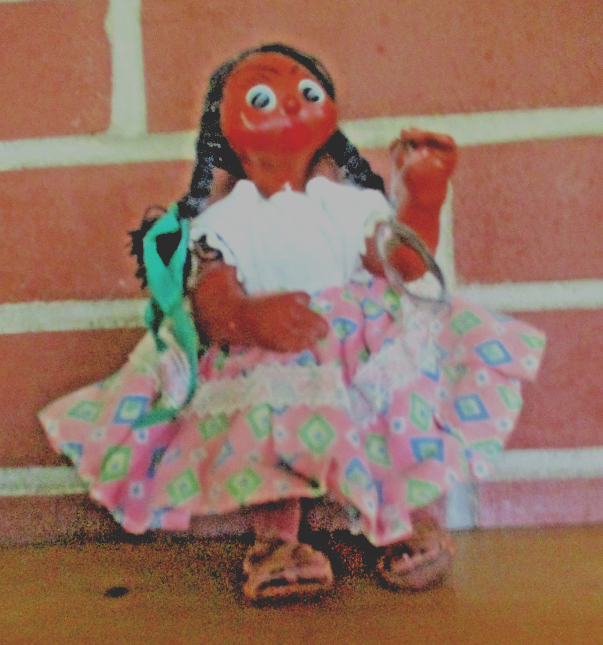 VINTAGE HANDMADE MEXICAN FOLK ART PAPER MACHE DOLL 7 INCHES TALL VINTAGE HANDMADE MEXICAN FOLK ART PAPER MACHE DOLL 7 INCHES TALL