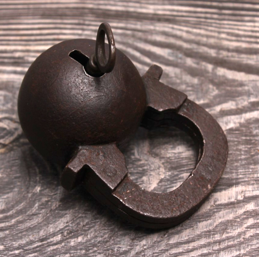 RARE Antique 19thC Spherical Ball Padlock Heavy Forged Iron Apple Trick Lock Key RARE Antique 19thC Spherical Ball Padlock Heavy Forged Iron Apple Trick Lock Key