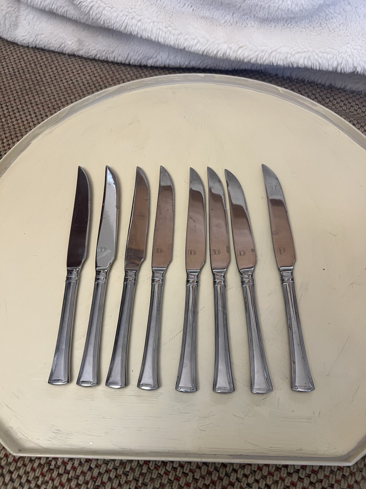 Lot Of 8 Mikasa Edinboro  Steak Knives Stainless