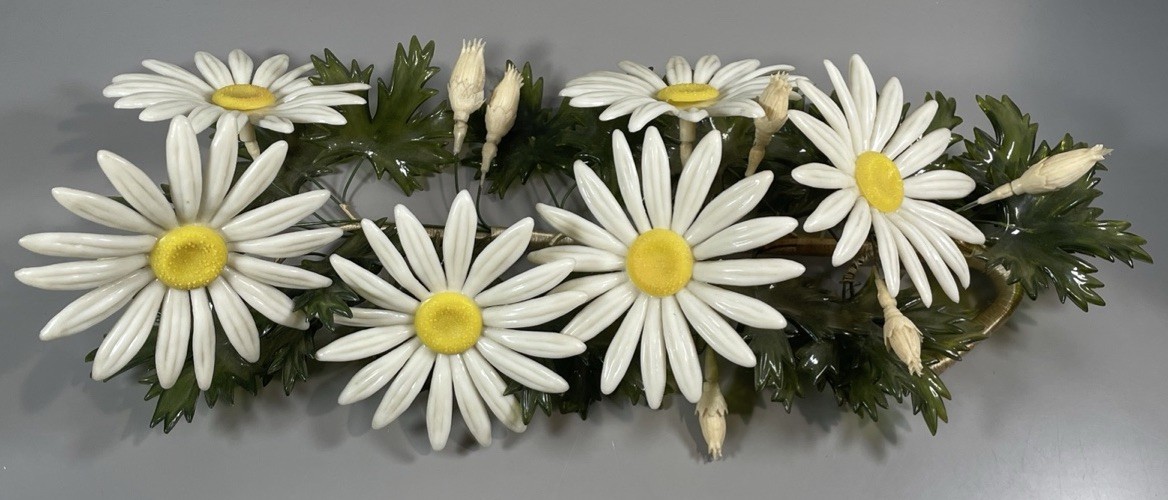 Vtg J. Corelli Acrylic Lucite Daisy Green Leaves Flowers Centerpiece Decor 1967 Vtg J. Corelli Acrylic Lucite Daisy Green Leaves Flowers Centerpiece Decor 1967