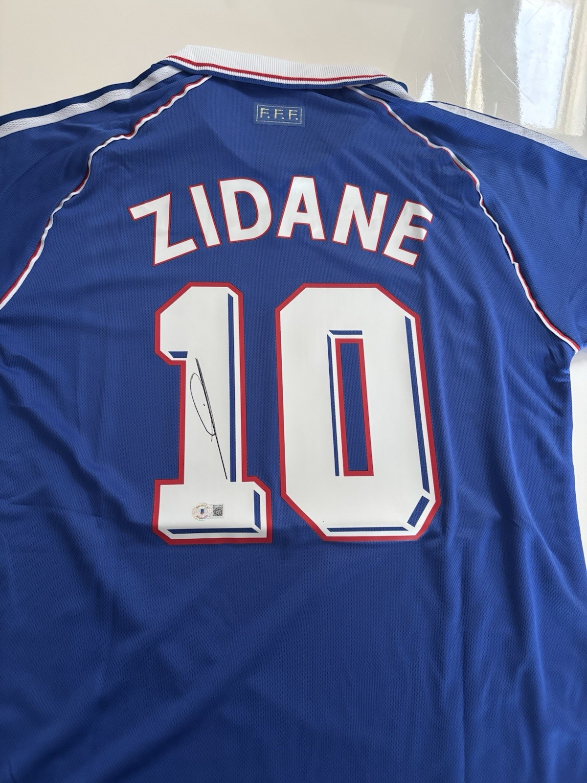 🔥⚽️ Zinedine Zidane Hand Signed France 1998 Final Jersey Beckett COA ⚽️🔥 🔥⚽️ Zinedine Zidane Hand Signed France 1998 Final Jersey Beckett COA ⚽️🔥