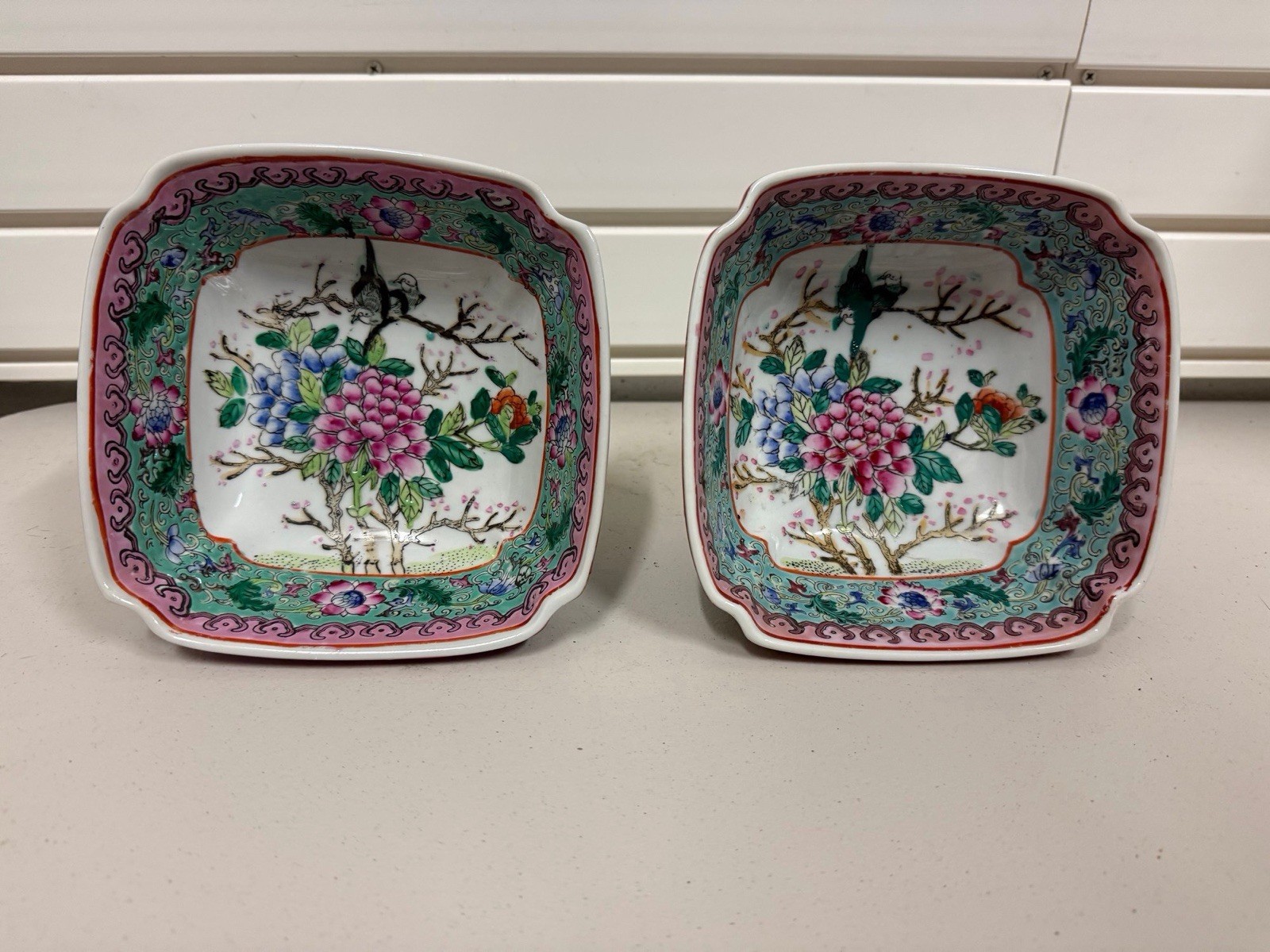 VTG Set Of 2 Hand Painted Macau Porcelain Bowls Famille Rose VTG Set Of 2 Hand Painted Macau Porcelain Bowls Famille Rose