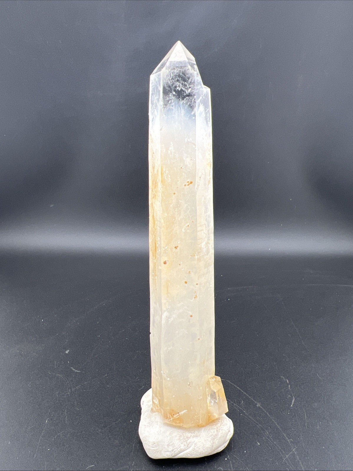 Huge Blue Smoke Quartz Crystal - Boyacá Colombia 6" / 152mm Long 142 grams Huge Blue Smoke Quartz Crystal - Boyacá Colombia 6" / 152mm Long 142 grams