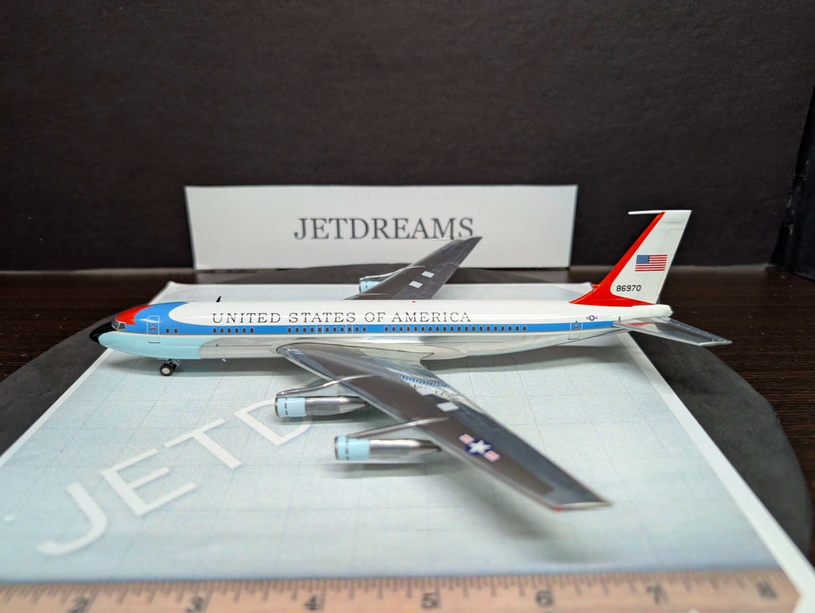 1/200 UNITED STATES OF AMERICA / US AIR FORCE BOEING 707-100 86970 INFLIGHT 200 1/200 UNITED STATES OF AMERICA / US AIR FORCE BOEING 707-100 86970 INFLIGHT 200