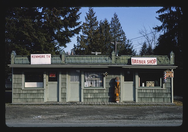Photo:Storefront, Lake City Way & 73rd Avenue, Kenmore, Washington Photo:Storefront, Lake City Way & 73rd Avenue, Kenmore, Washington