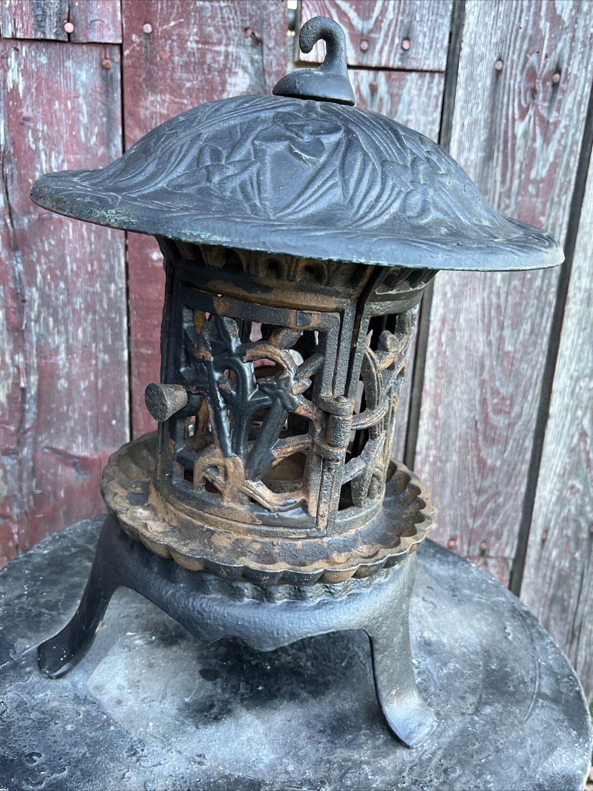 Nice Rare Vintage Asian Heavy Cast Iron Backyard Tea light Pagoda