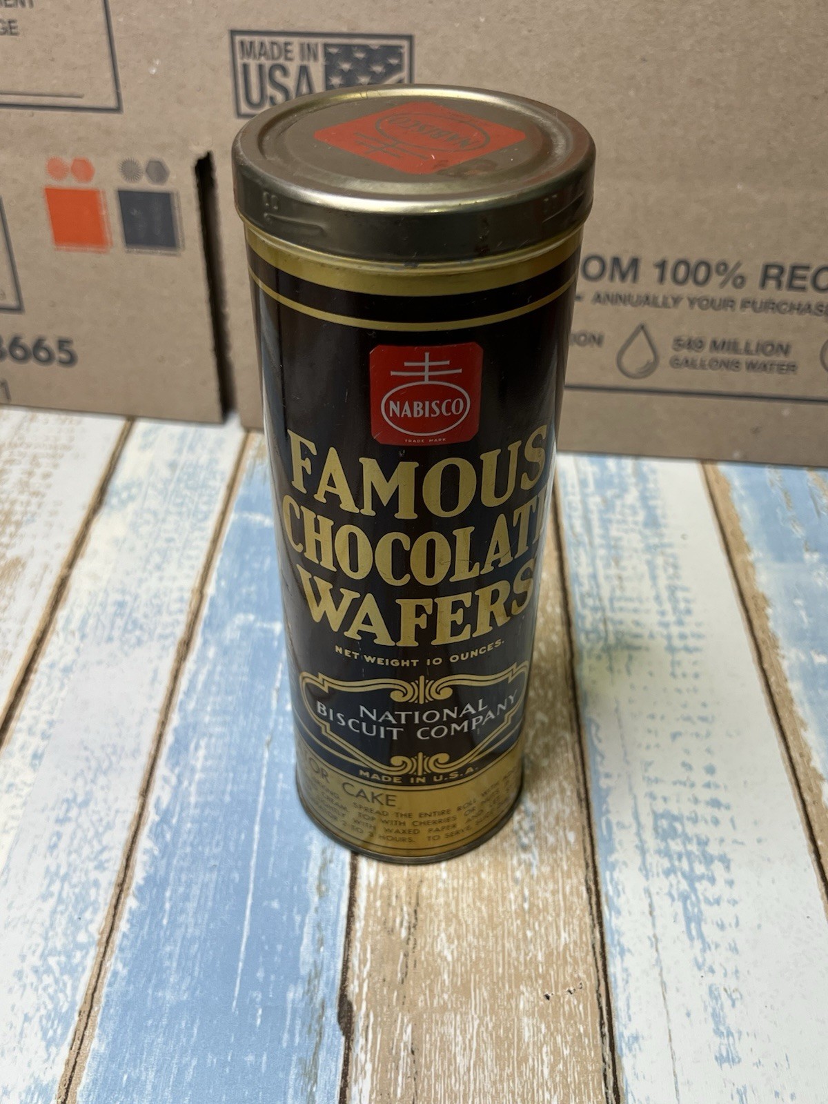 Vintage 1930/40s Nabisco "Famous Chocolate Wafers" Empty Tin Vintage 1930/40s Nabisco "Famous Chocolate Wafers" Empty Tin