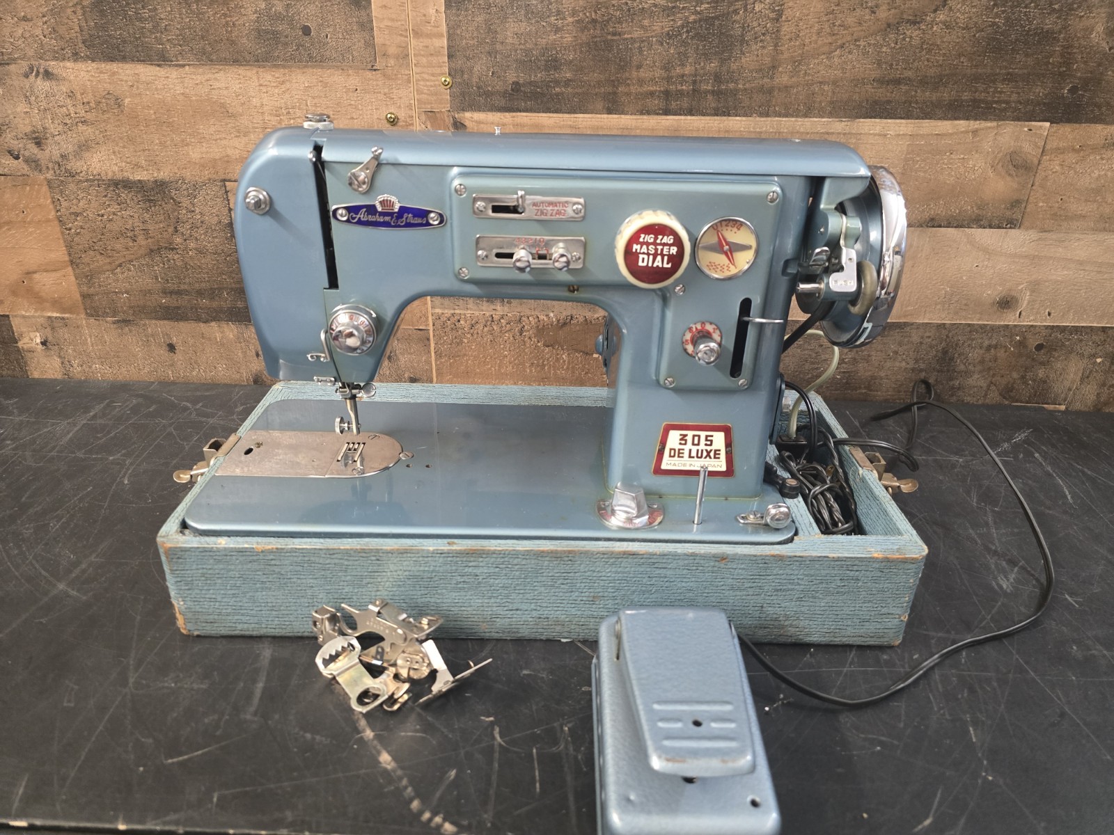 Vintage Abraham & Straus A&S Zig Zag Sewing Machine Model 305 Del Made In Japan Vintage Abraham & Straus A&S Zig Zag Sewing Machine Model 305 Del Made In Japan
