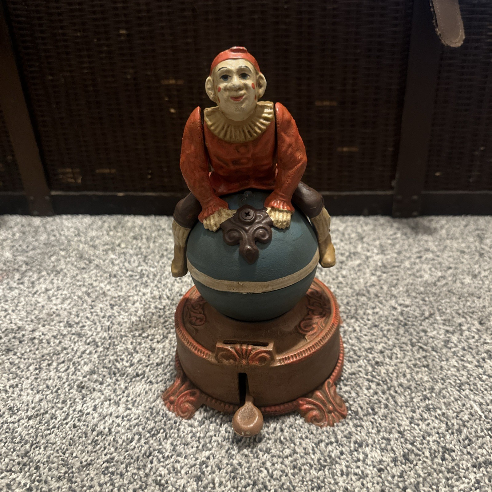 J & E Stevens Clown on Globe Cast Iron Mechanical Coin Bank Spinning NICE J & E Stevens Clown on Globe Cast Iron Mechanical Coin Bank Spinning NICE