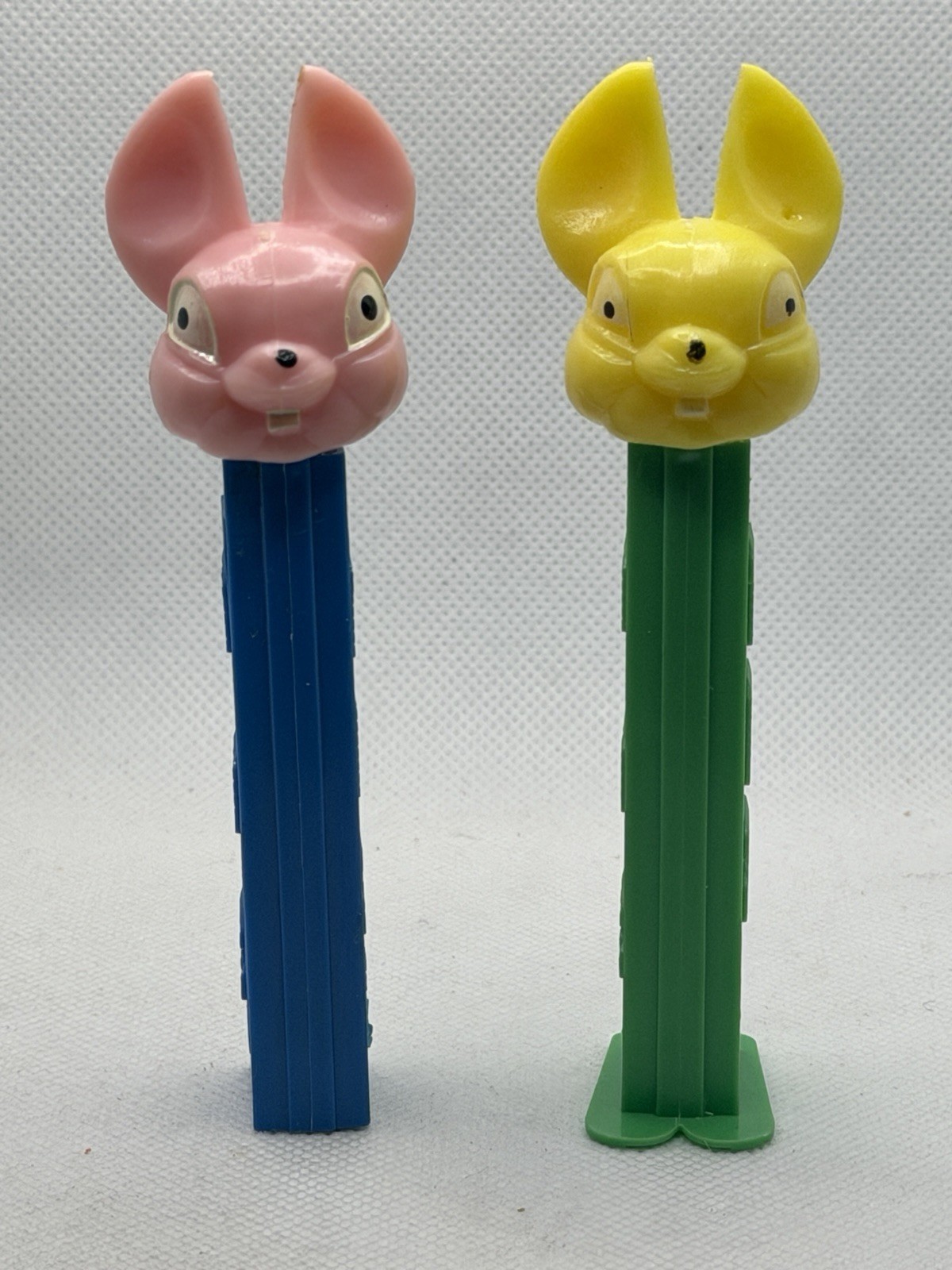 Vintage Easter Bunny Pez Dispensers Pink/Blue No Feet & Yellow/Green W Feet