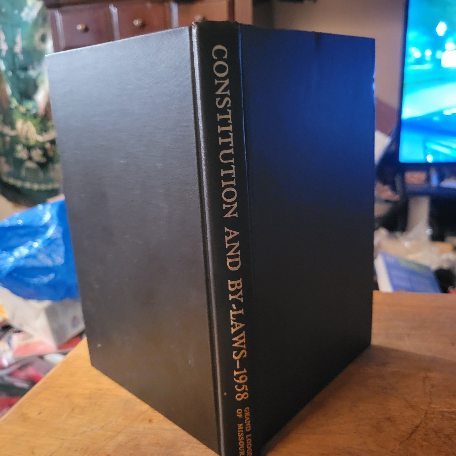 1977 CONSTITUTION AND BY-LAWS-1958 Book by Grand Lodge of Missouri Mason Masonic 1977 CONSTITUTION AND BY-LAWS-1958 Book by Grand Lodge of Missouri Mason Masonic