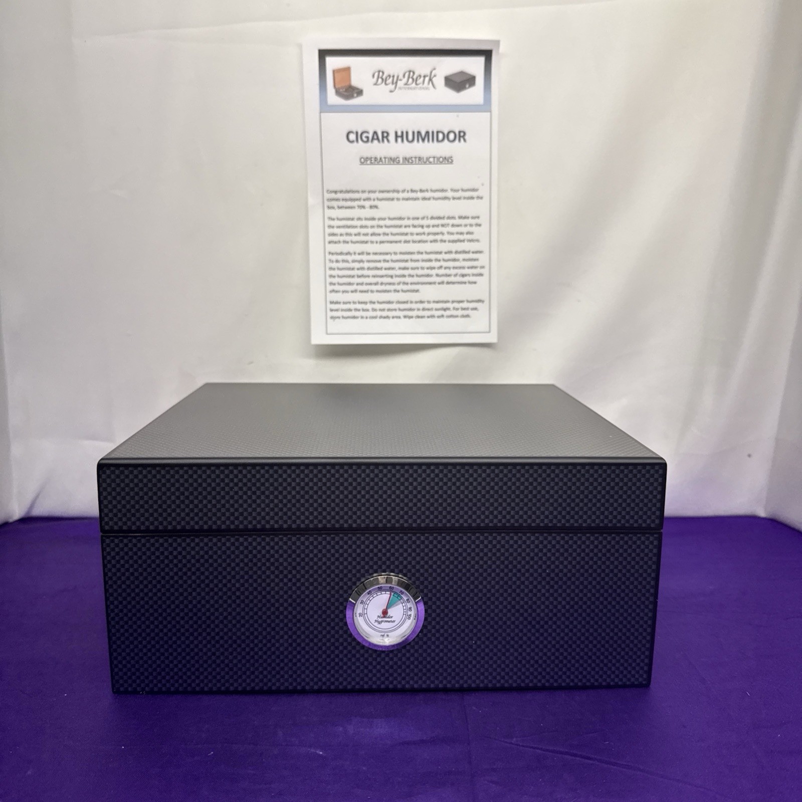 Bey-Berk International C421 Carbon Fiber Design Humidor Set Black & Grey - 6 Bey-Berk International C421 Carbon Fiber Design Humidor Set Black & Grey - 6