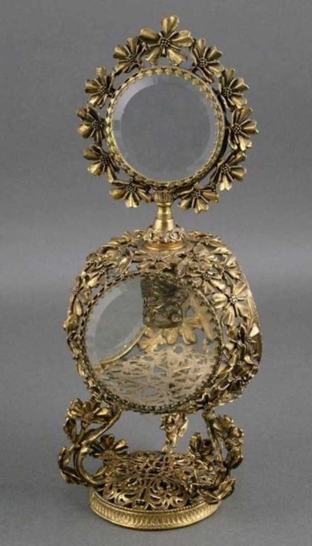 Vintage Gold Ormolu Filigree Perfume Bottle Dogwood Flowers Hollywood Regency Vintage Gold Ormolu Filigree Perfume Bottle Dogwood Flowers Hollywood Regency