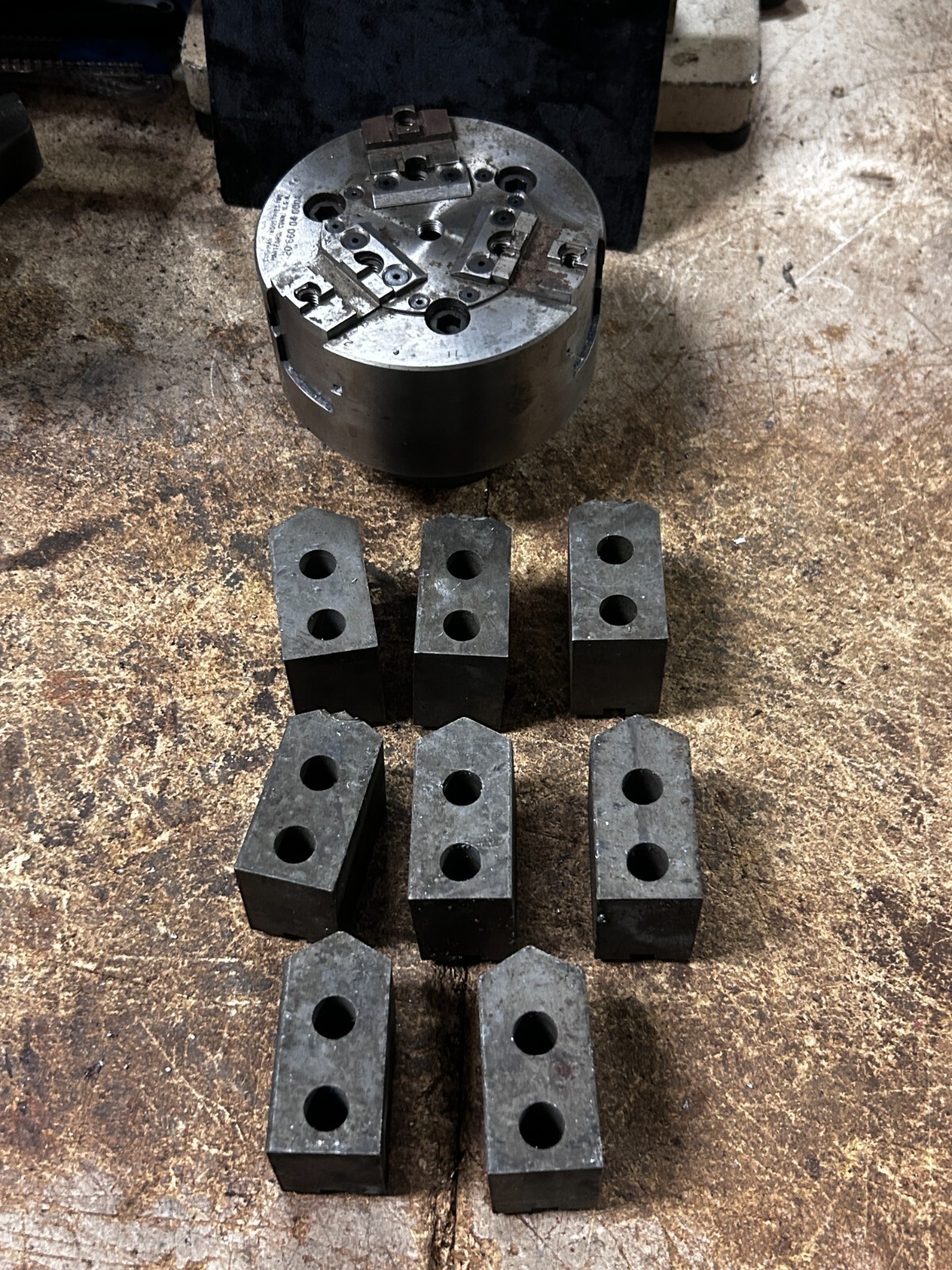 MACHINIST OfCe LATHE MILL 4 3/4" 3 Jaw Cushman Power Chuck With Hardinge Mount MACHINIST OfCe LATHE MILL 4 3/4" 3 Jaw Cushman Power Chuck With Hardinge Mount