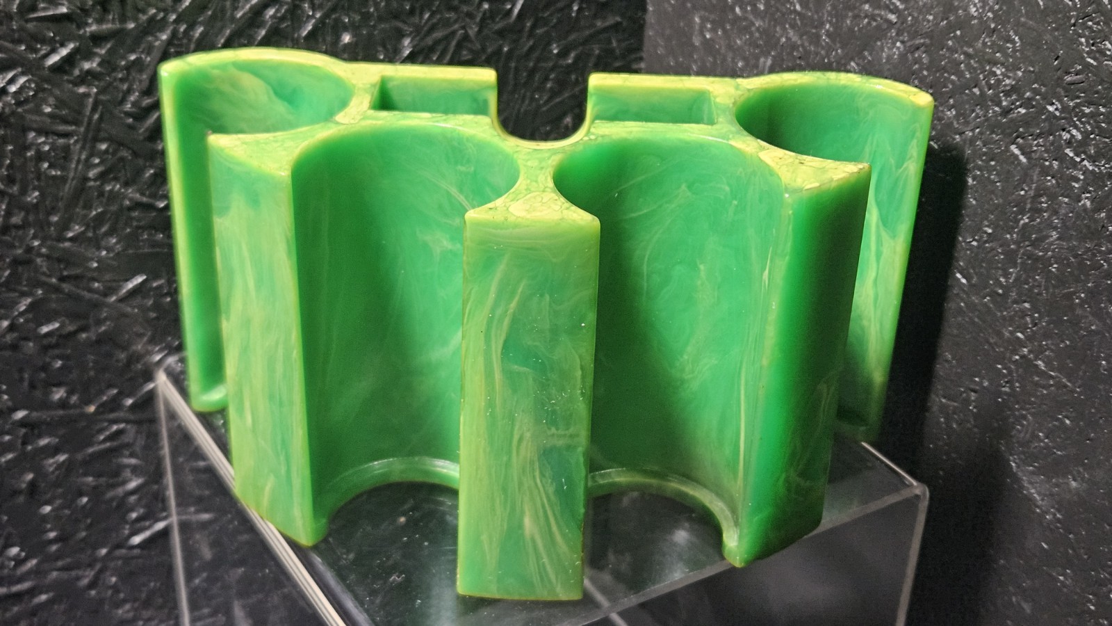 Vintage Bakelite Catalin Green Yellow Swirl Poker Chip Caddy Card Holder 292g Vintage Bakelite Catalin Green Yellow Swirl Poker Chip Caddy Card Holder 292g