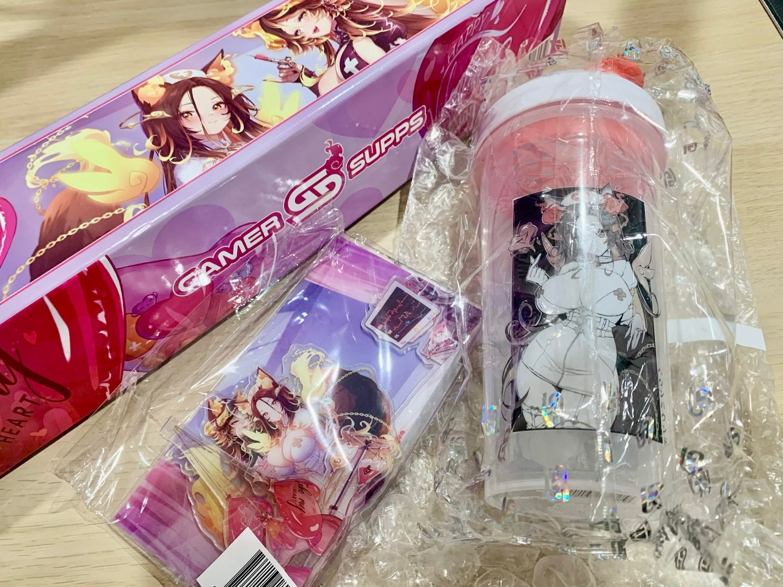 sinder gamersupps nurse 3 item set All new unused, acrylic stand, cup, desk mat