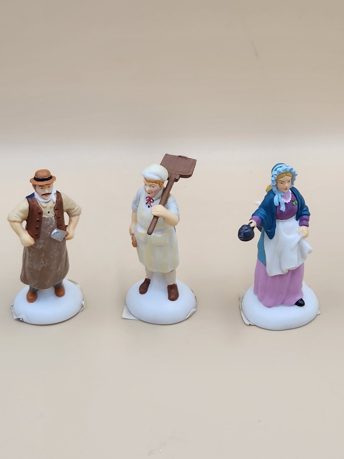 Department 56 Dickens Village Shopkeepers Butcher Baker Innkeeper 807229 New Department 56 Dickens Village Shopkeepers Butcher Baker Innkeeper 807229 New