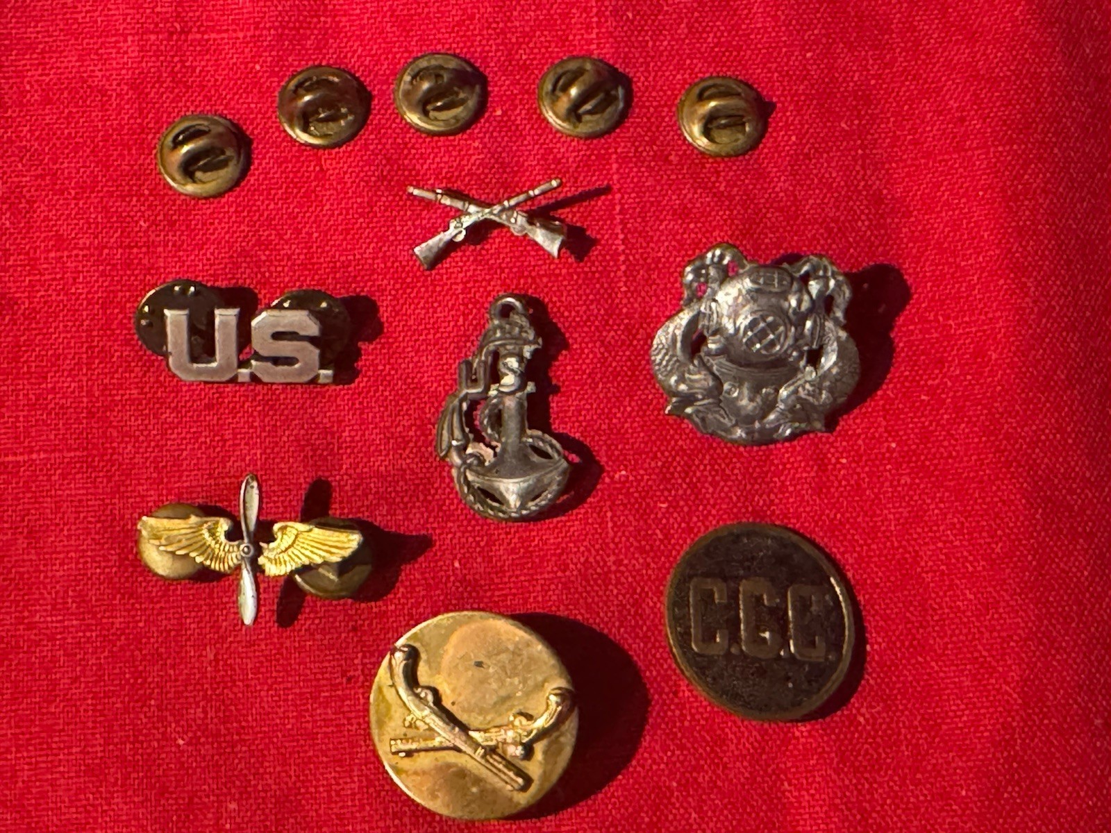 Lot of 7 Vintage US Military Pins & Badges WWII Army Air Corps Navy Diver CCC Lot of 7 Vintage US Military Pins & Badges WWII Army Air Corps Navy Diver CCC