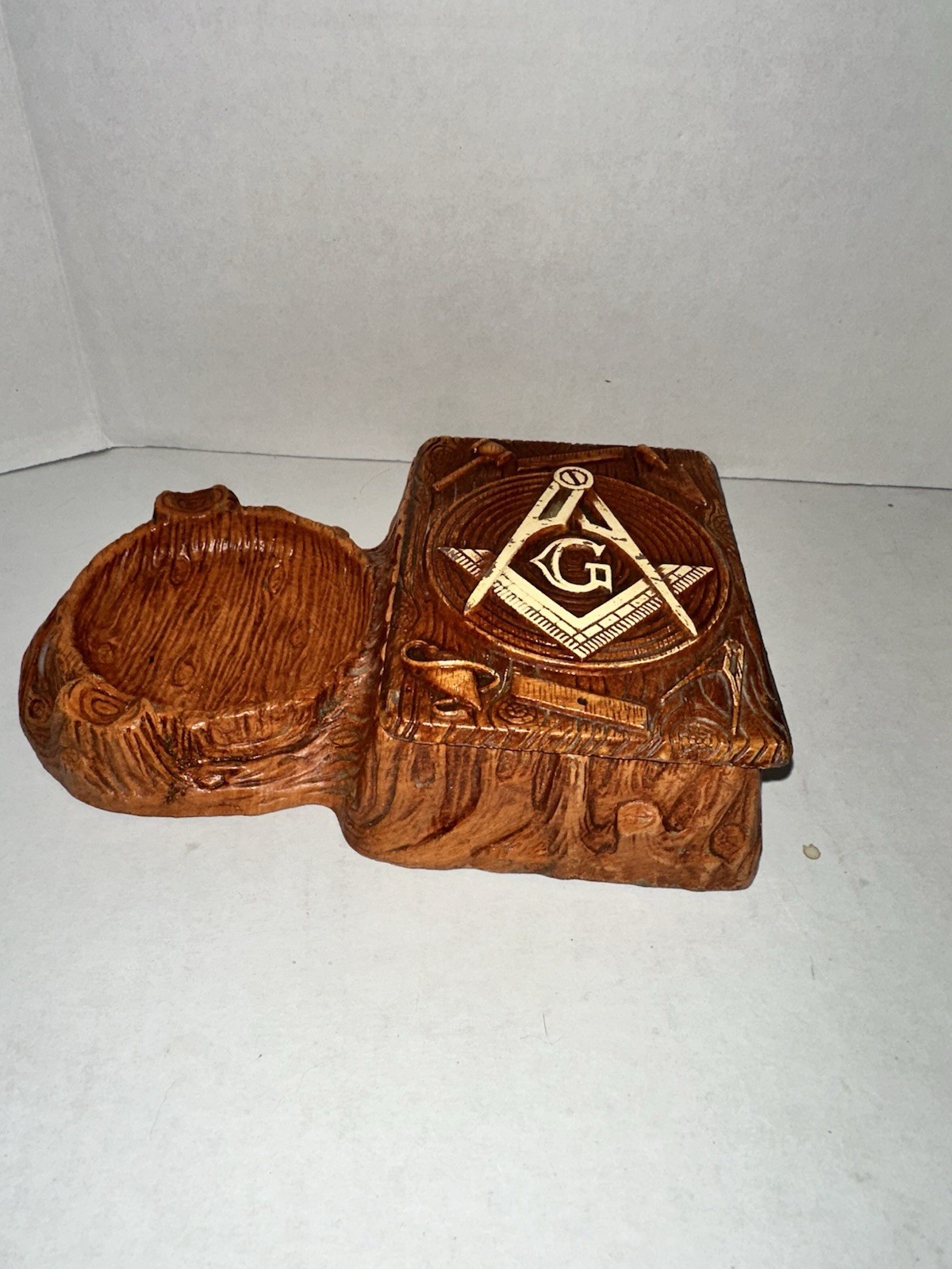 Vintage Ashtray and Cigarette Holder Masonic Freemason Logo Vintage Ashtray and Cigarette Holder Masonic Freemason Logo
