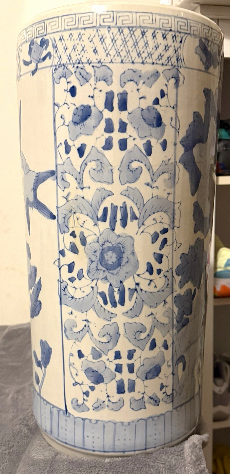 Vintage Chinese Blue & White Porcelain Vase/Jar Floral & Bird Design Vintage Chinese Blue & White Porcelain Vase/Jar Floral & Bird Design