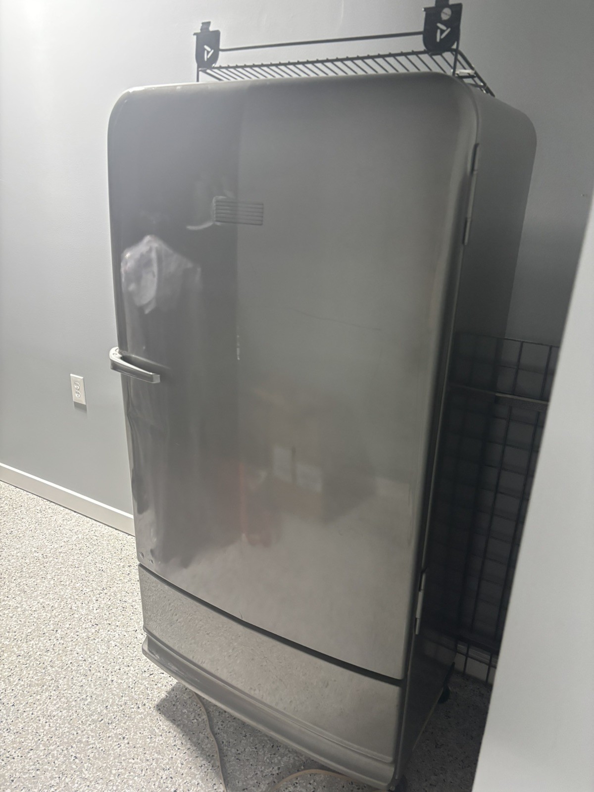 1940s GM MJ-7 Frigidaire Vintage Refrigerator 1940s GM MJ-7 Frigidaire Vintage Refrigerator