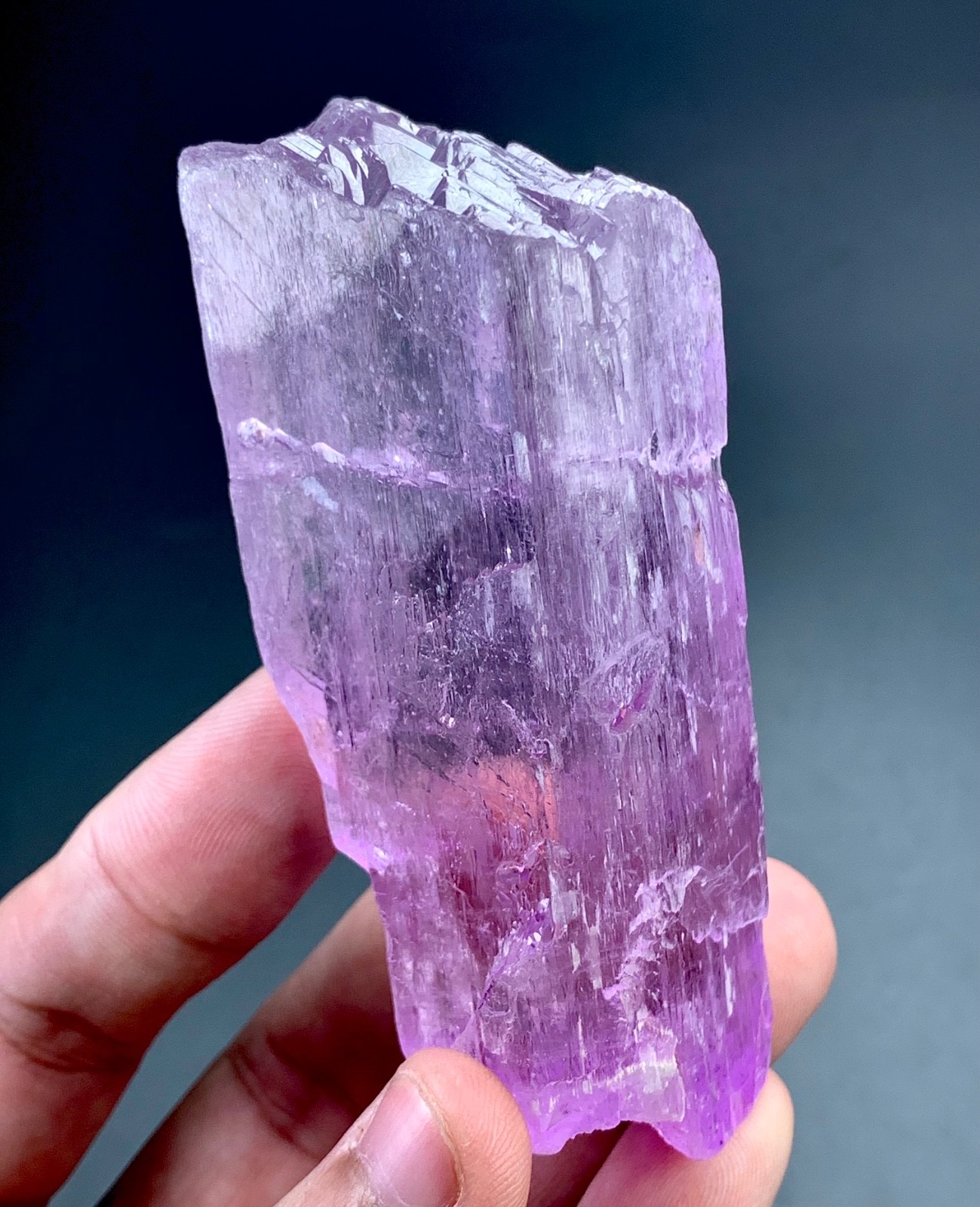 859 Carat Pink Kunzite Crystal Specimen From Afghanistan 859 Carat Pink Kunzite Crystal Specimen From Afghanistan