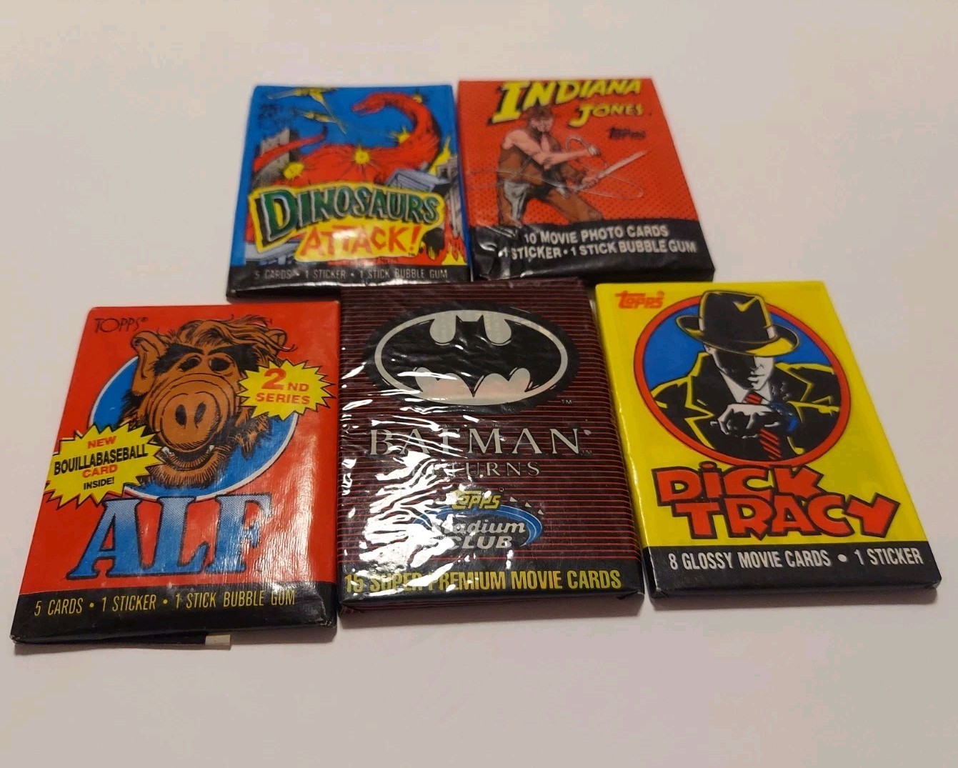(5) Vintage Topps Wax Packs Indiana Jones , Batman, Alf, Dick Tracy, Dinosaurs (5) Vintage Topps Wax Packs Indiana Jones , Batman, Alf, Dick Tracy, Dinosaurs