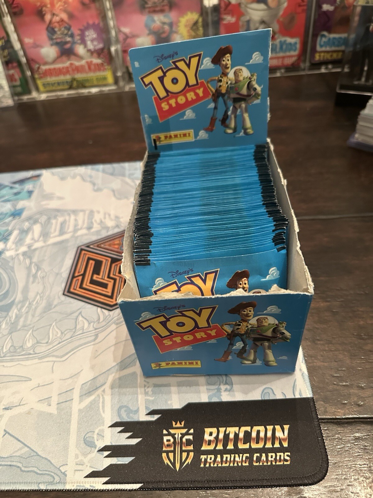 (1) Sealed Pack 1995 TOY STORY Panini Italy Sealed Trading Card/Stickers (1) Sealed Pack 1995 TOY STORY Panini Italy Sealed Trading Card/Stickers