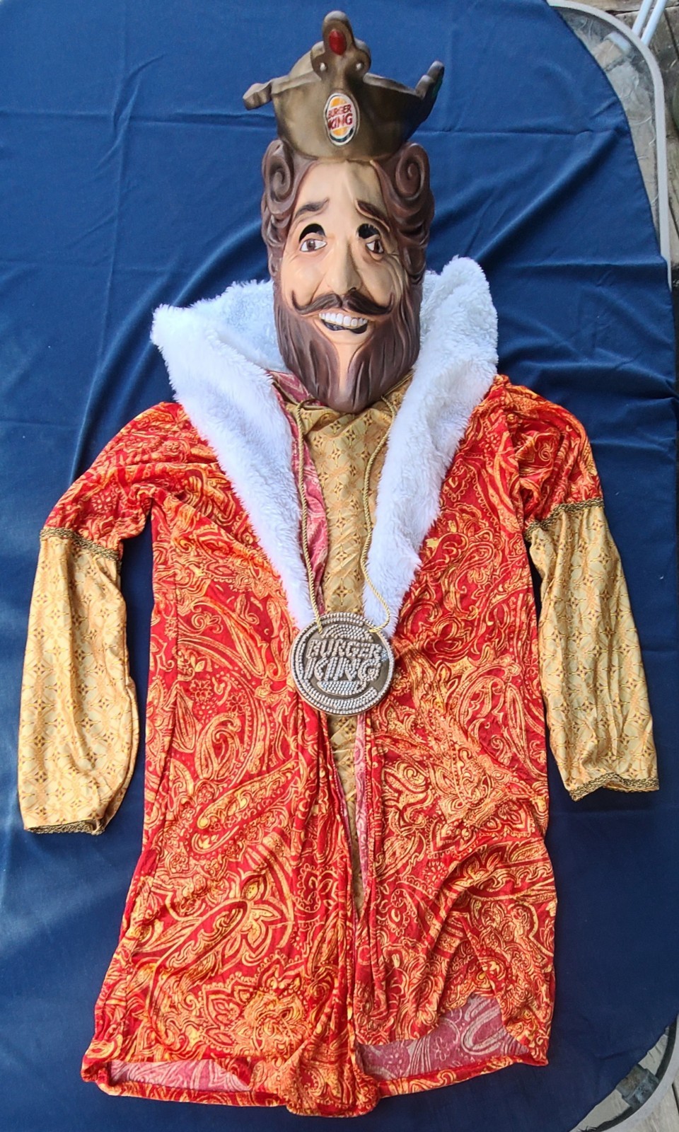 Burger King Adult Halloween Costume Mask, Robe & Medallion - Rubie’s Costume VGC Burger King Adult Halloween Costume Mask, Robe & Medallion - Rubie’s Costume VGC