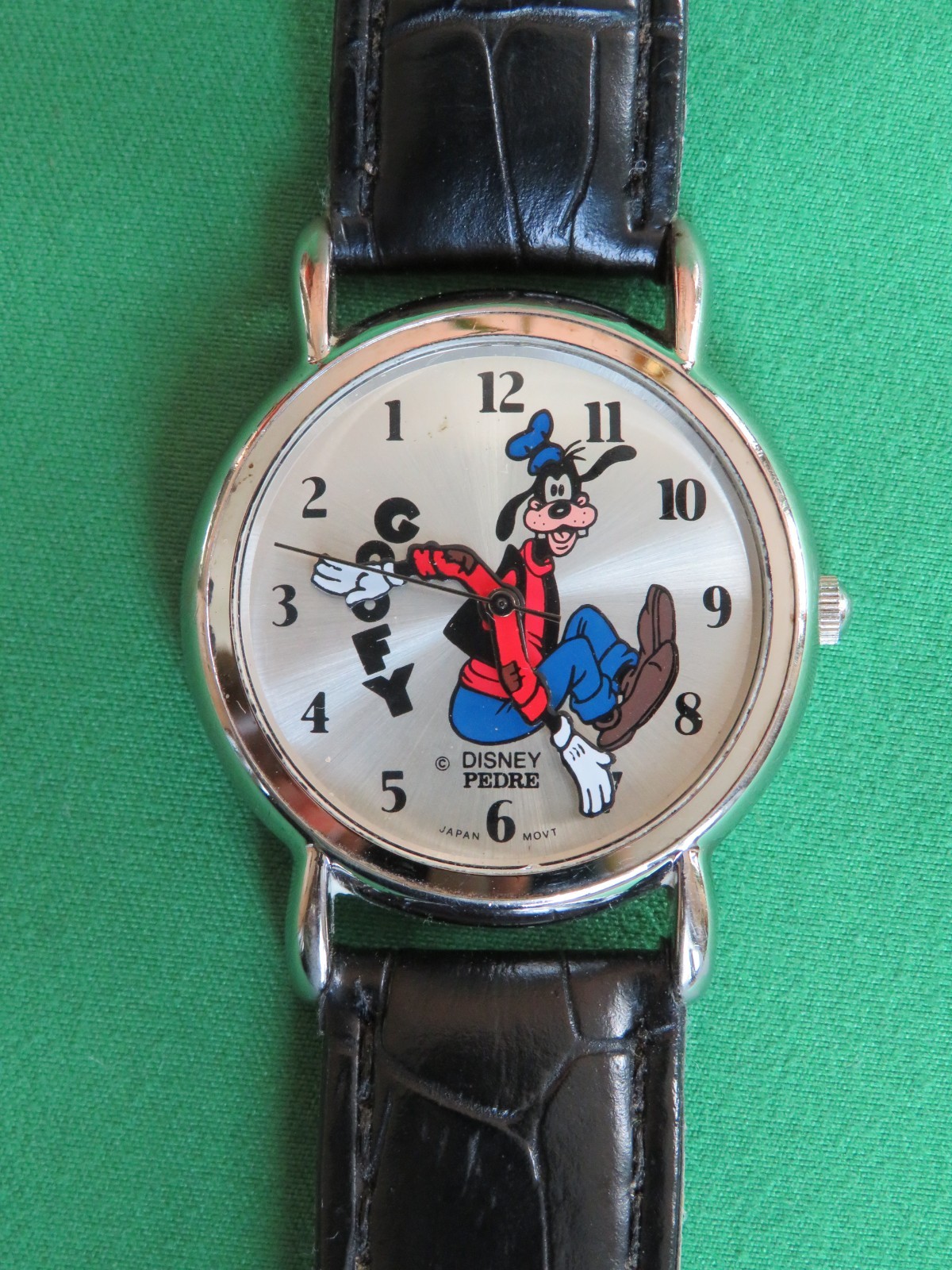 Disney Pedre Backwards Goofy Quartz Watch 1990s Disney Pedre Backwards Goofy Quartz Watch 1990s